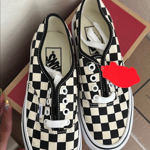 Vans Kids Checkered Black and White Shoes - Picture 4 of 4